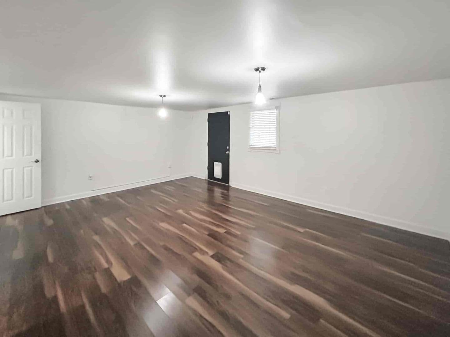 Smyrna House: 1044 Oaks Pkwy Se