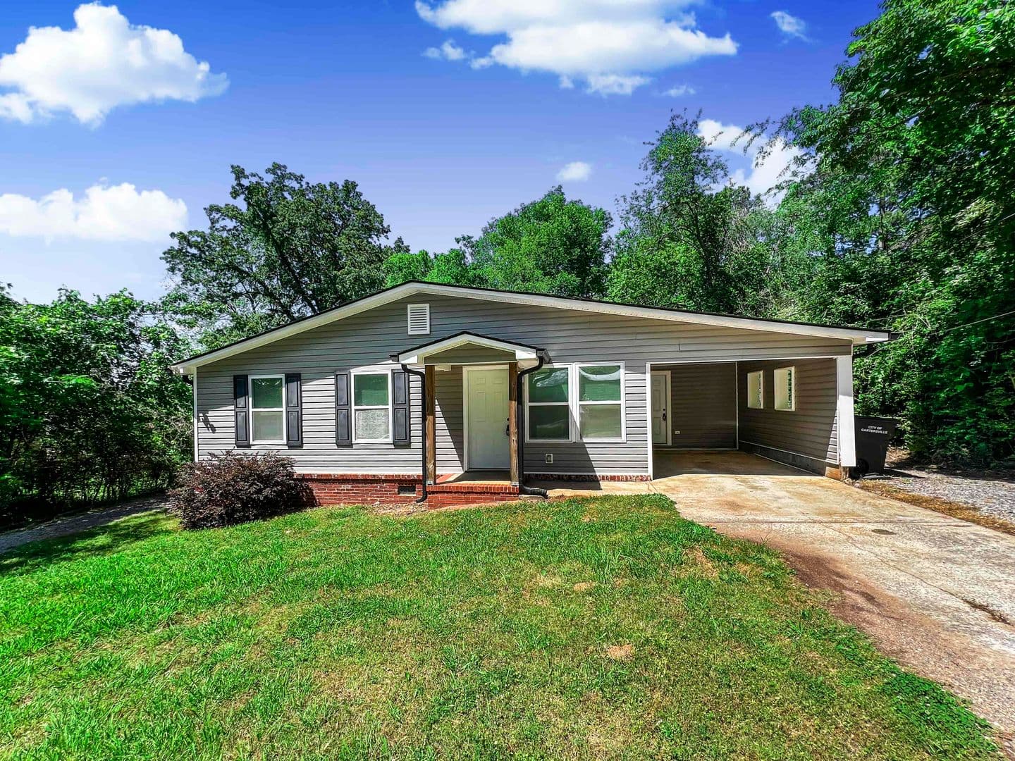 Cartersville House: 18 Mockingbird Drive