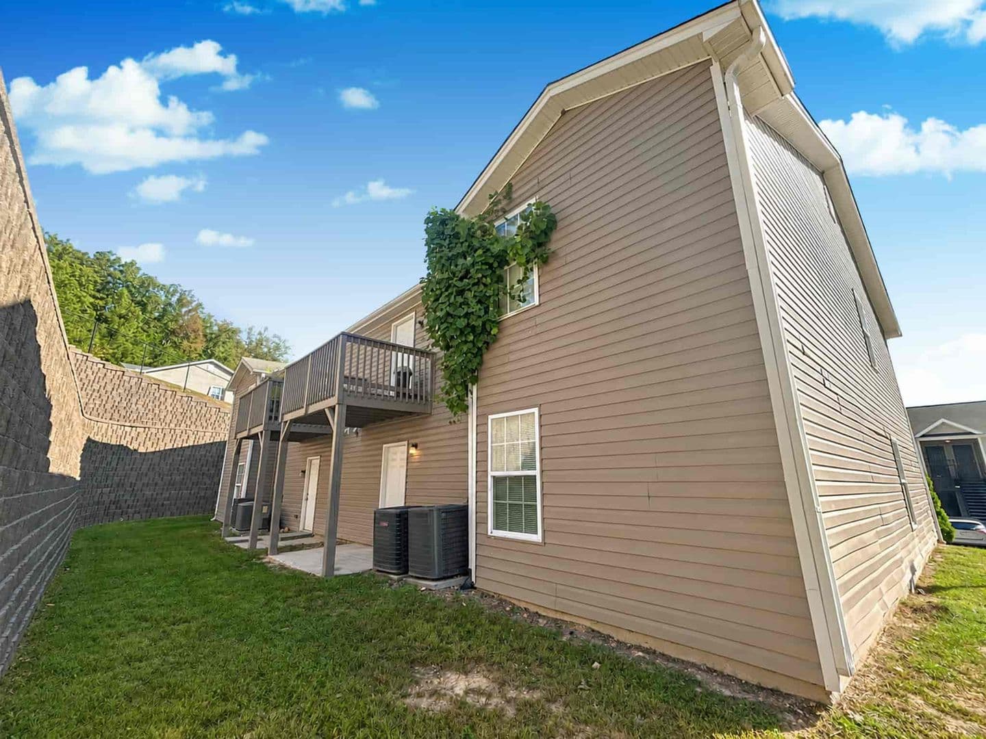 Cartersville House: 1302 Stonehaven Circle