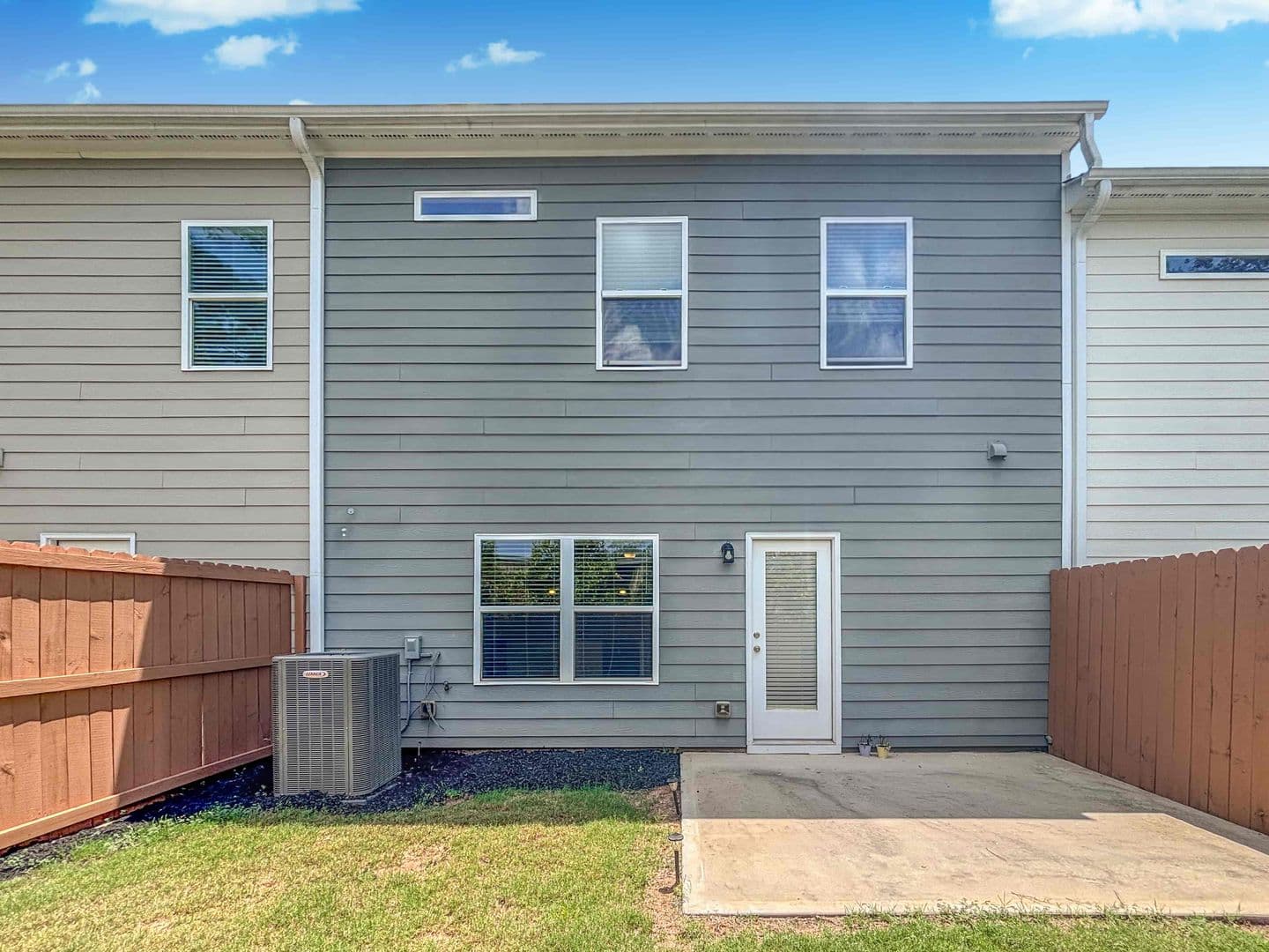 Mableton House: 5784 Silver Lake Dr
