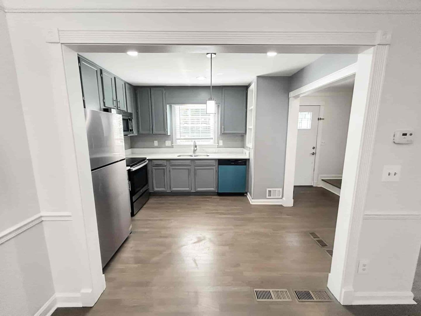 Smyrna House: 1044 Oaks Pkwy Se