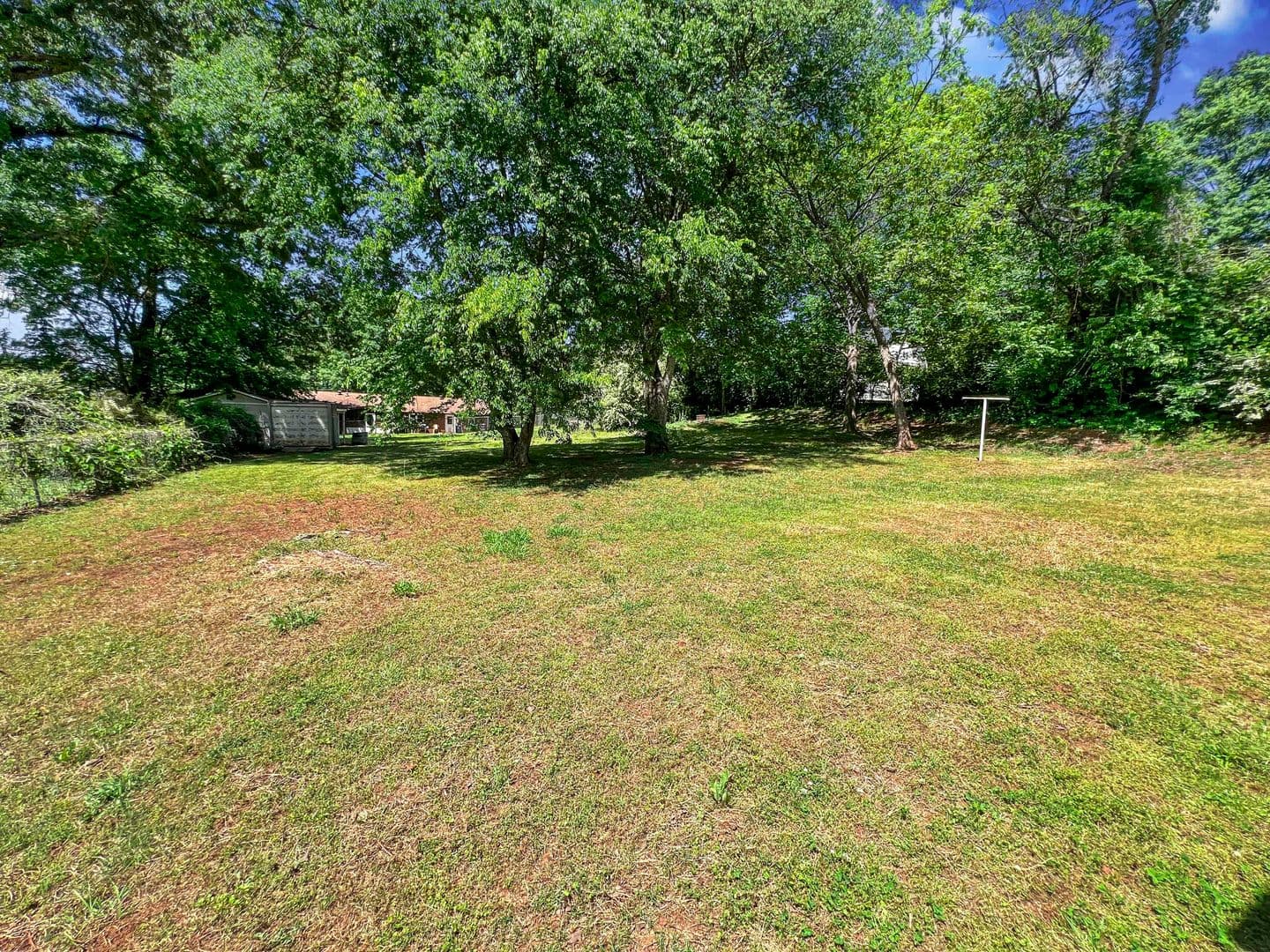 Cartersville House: 18 Mockingbird Drive