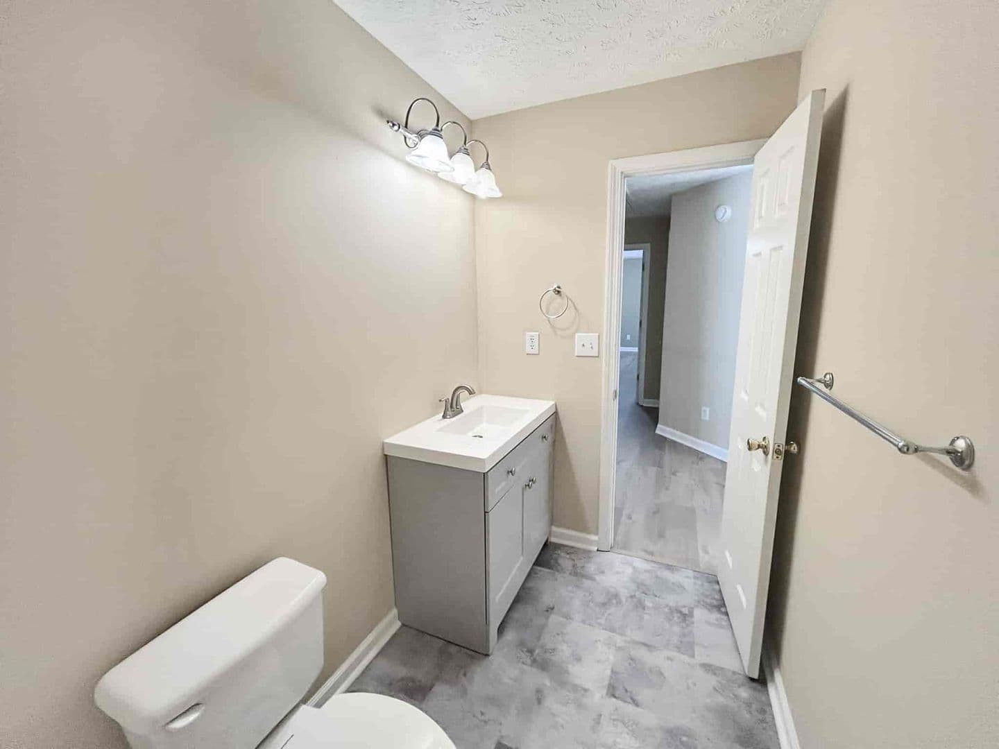Mableton House: 6090 Farmwood Way SE