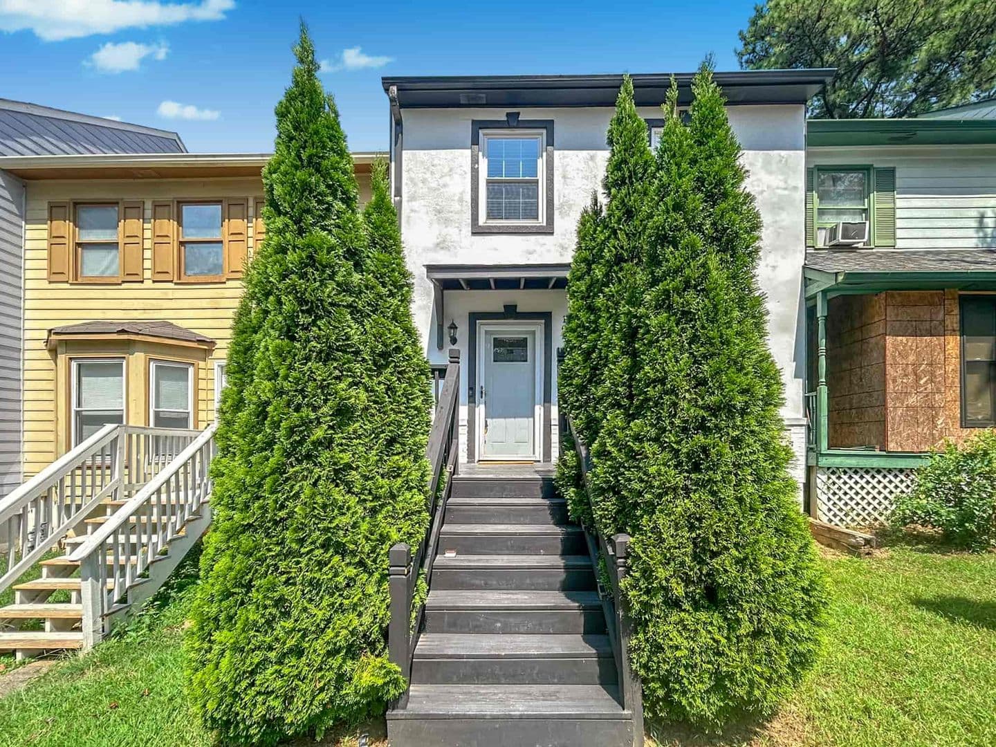 Smyrna House: 1044 Oaks Pkwy Se