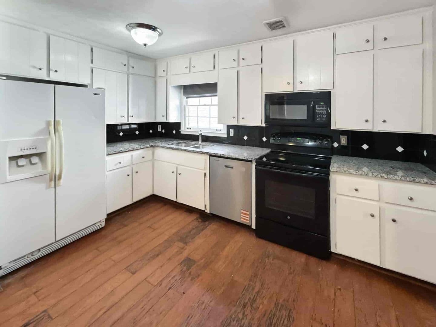 Marietta House: 1330 Woodhill Drive