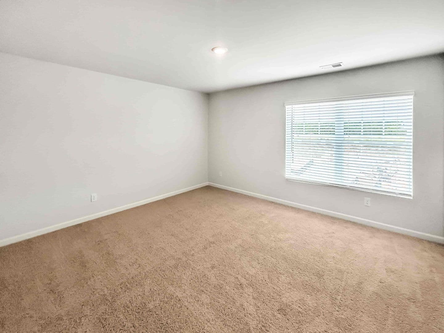 Dallas House: 329 Creekview Wy