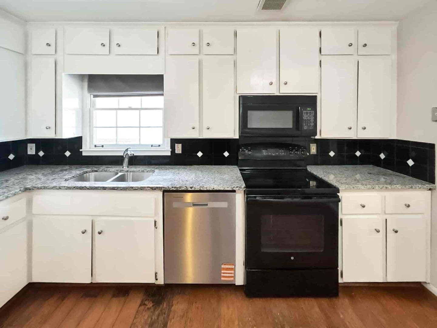 Marietta House: 1330 Woodhill Drive