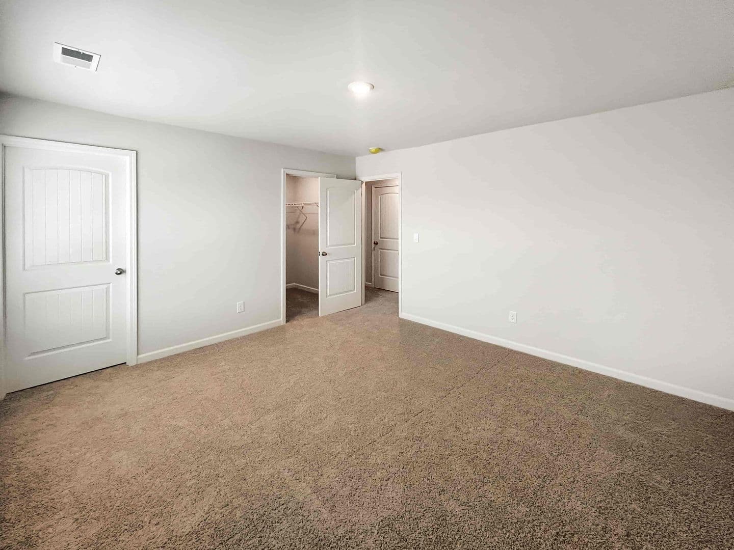 Dallas House: 329 Creekview Wy