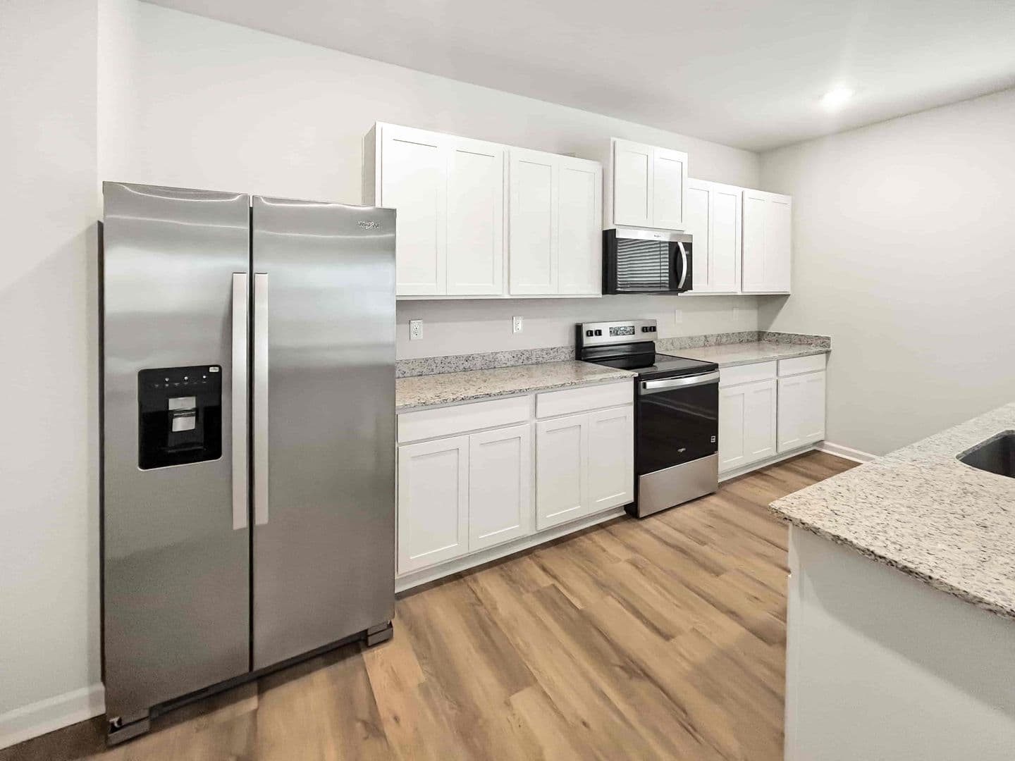 Dallas House: 329 Creekview Wy