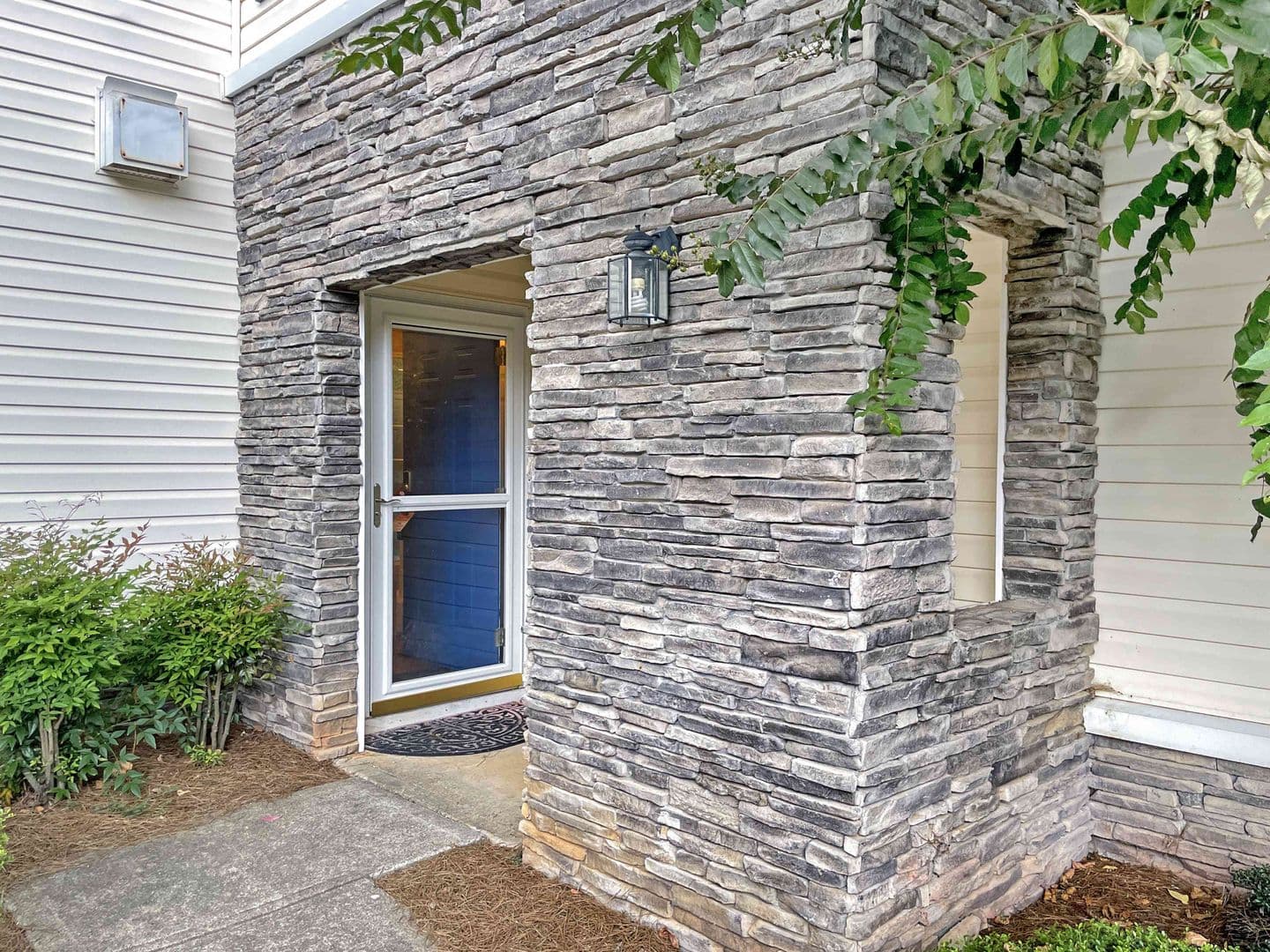 Acworth House: 182 Windcroft Court