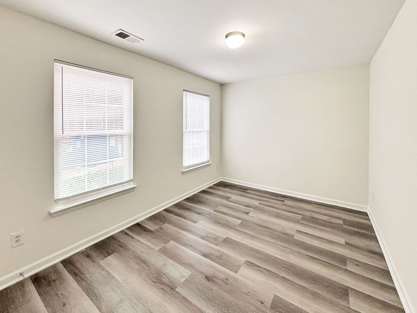 Cartersville House: 1402 Stonehaven Circle