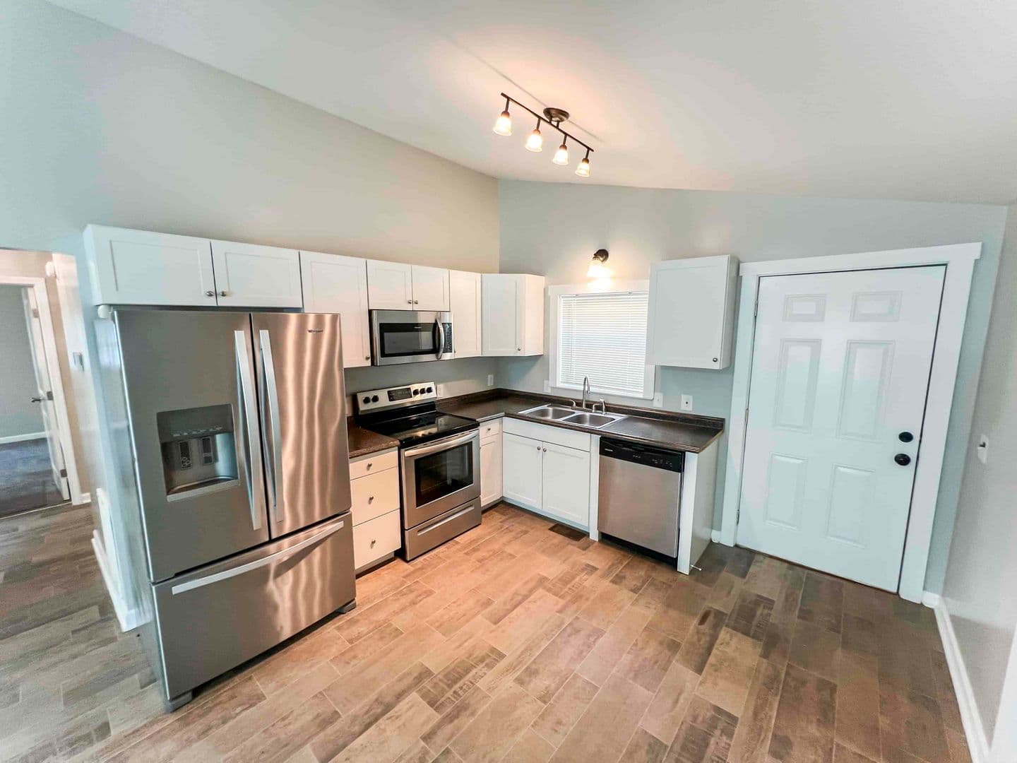 Cartersville House: 18 Mockingbird Drive