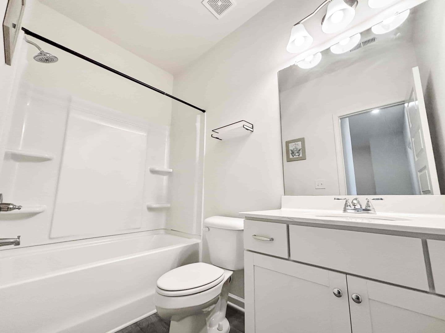 Mableton House: 5784 Silver Lake Dr