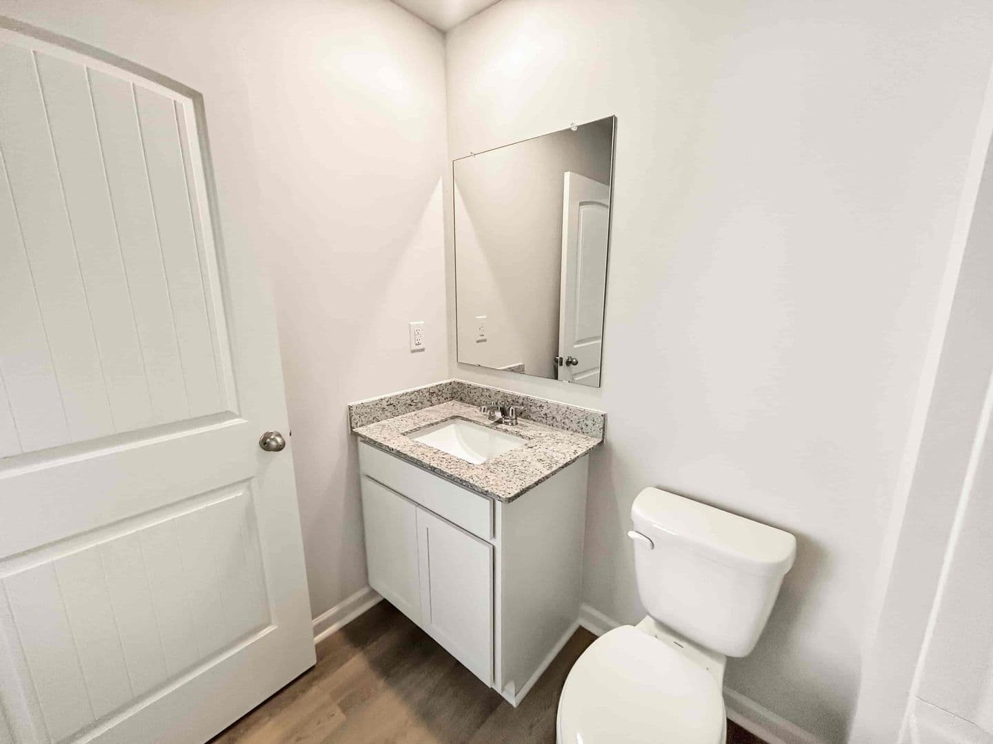Dallas House: 329 Creekview Wy