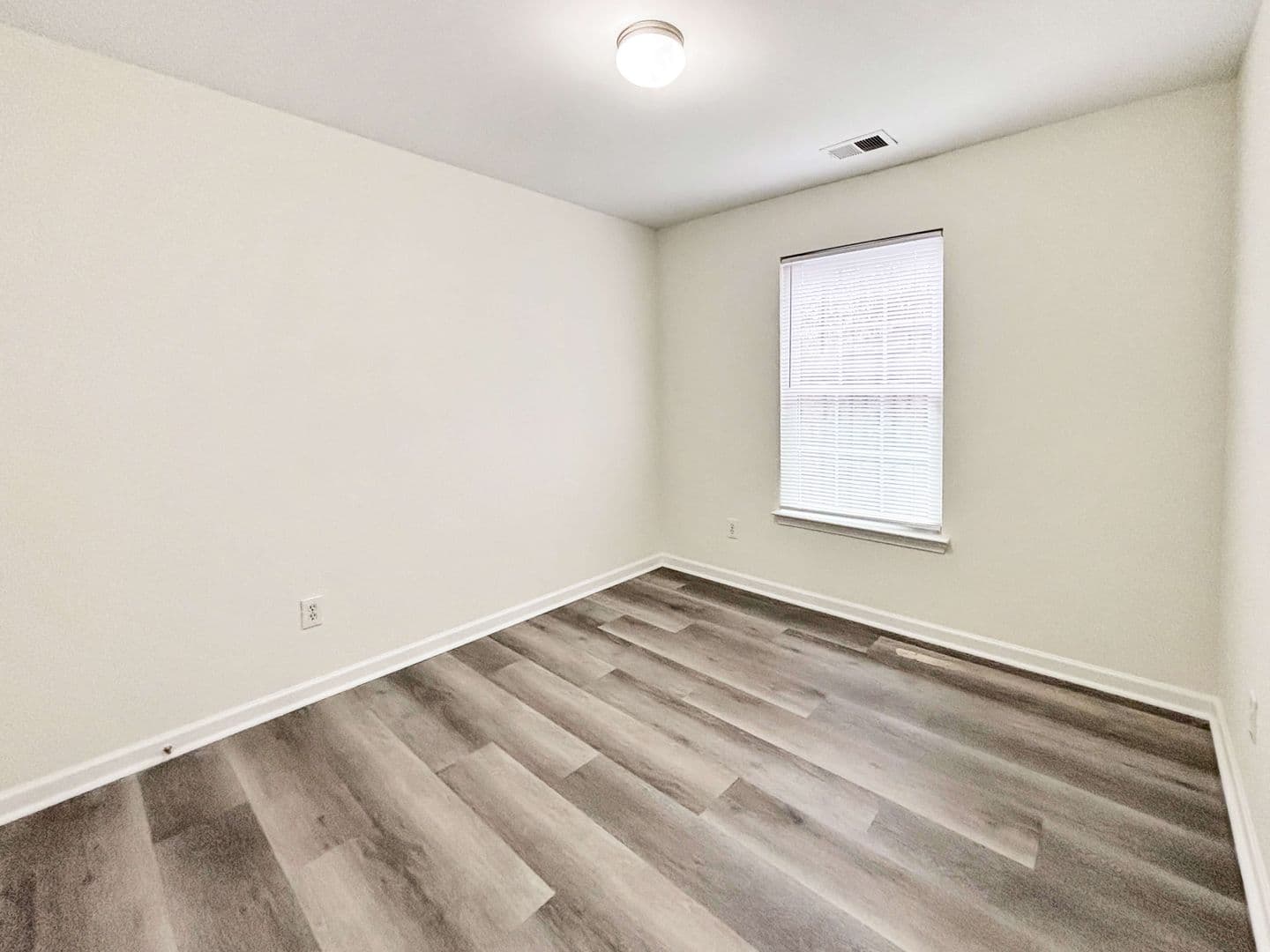 Cartersville House: 1402 Stonehaven Circle