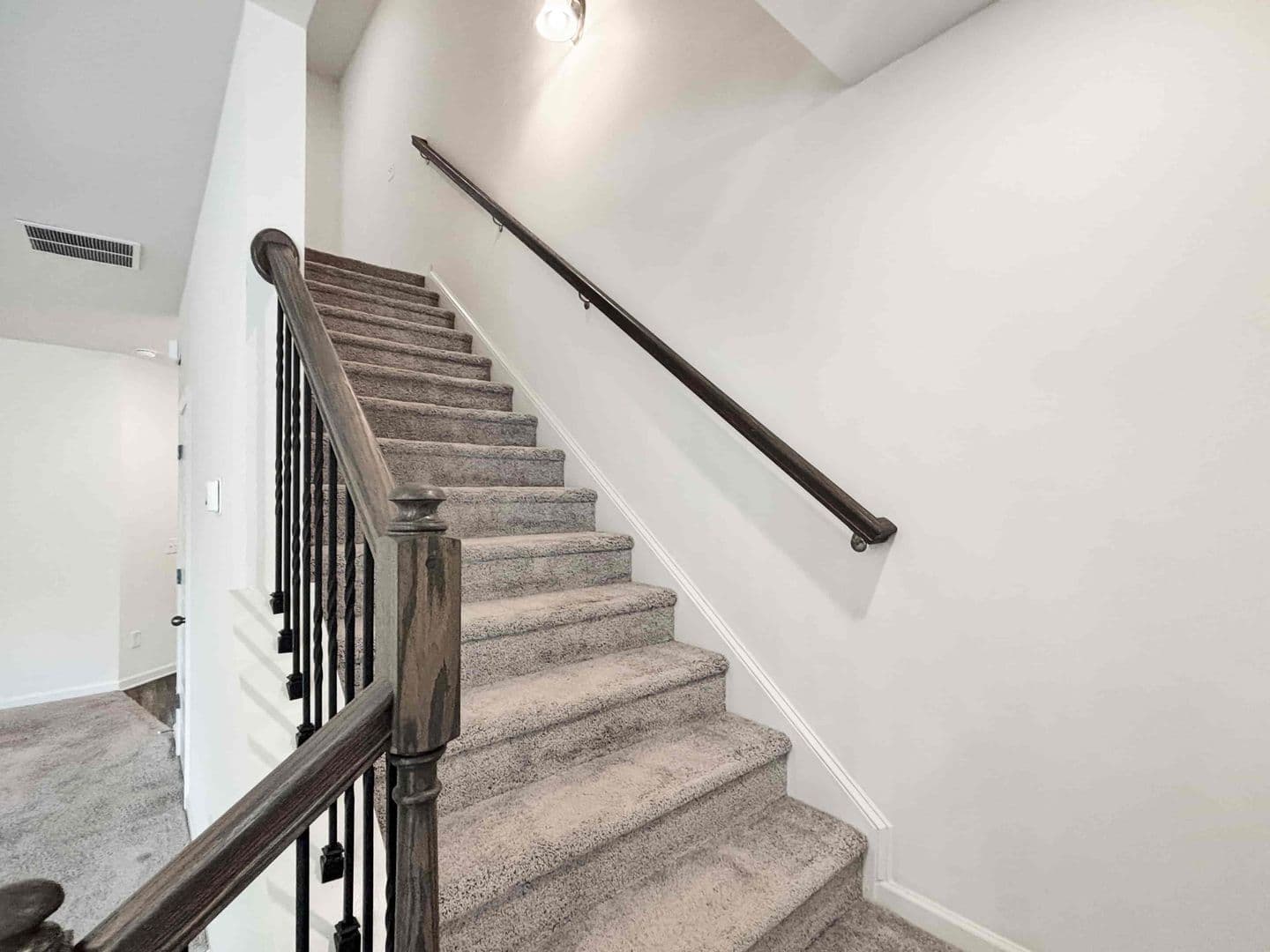 Mableton House: 5784 Silver Lake Dr