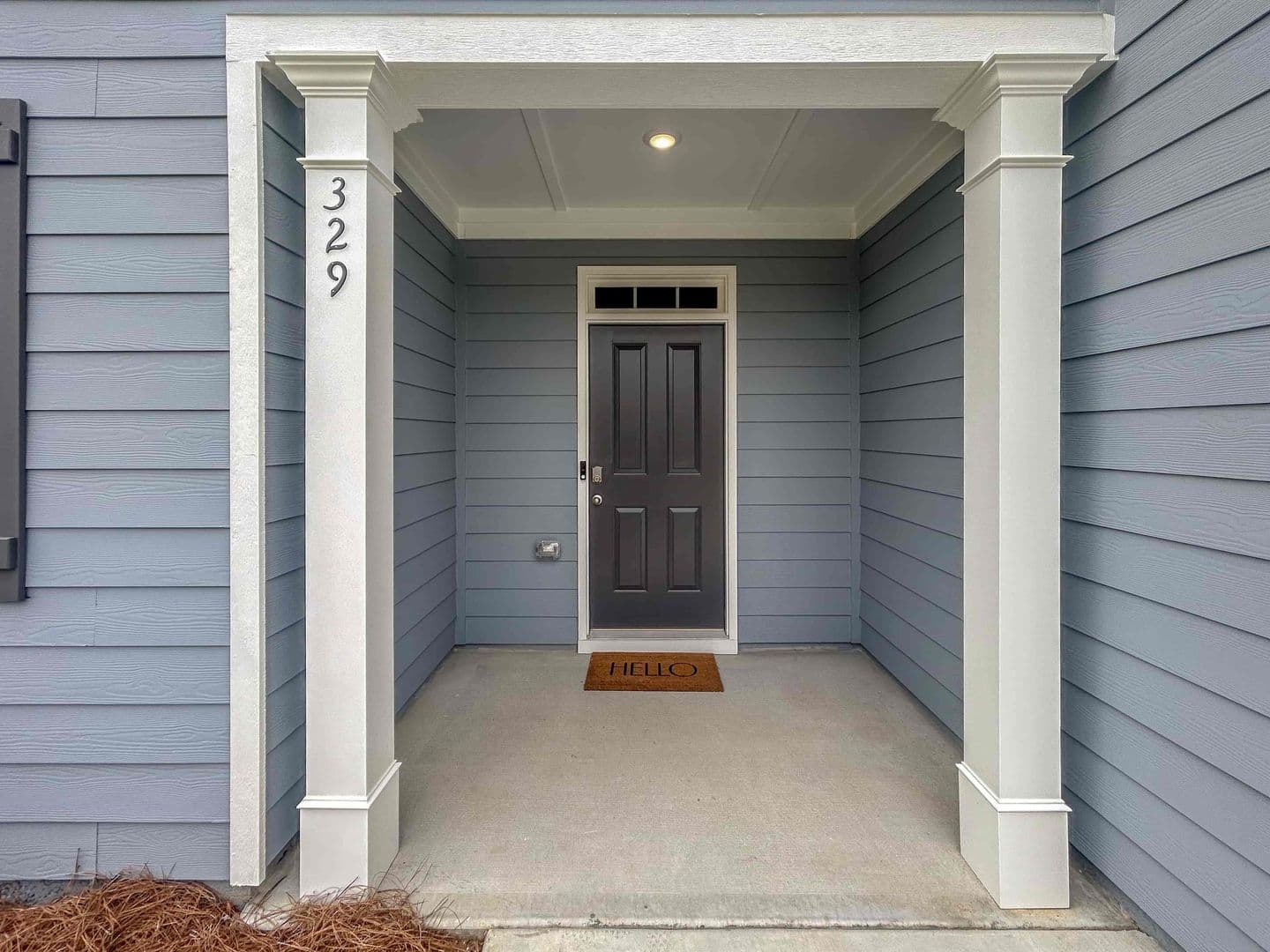 Dallas House: 329 Creekview Wy