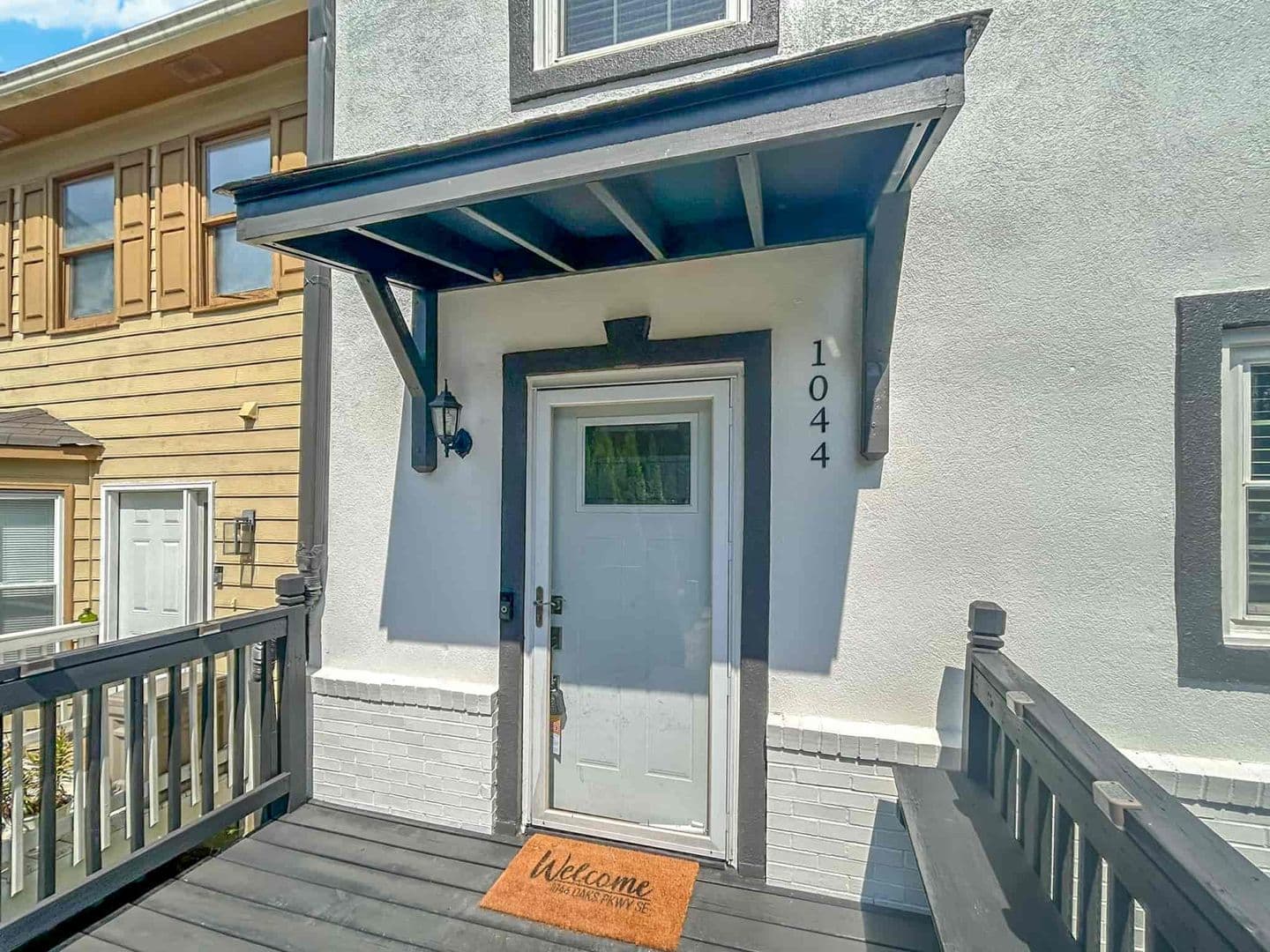 Smyrna House: 1044 Oaks Pkwy Se