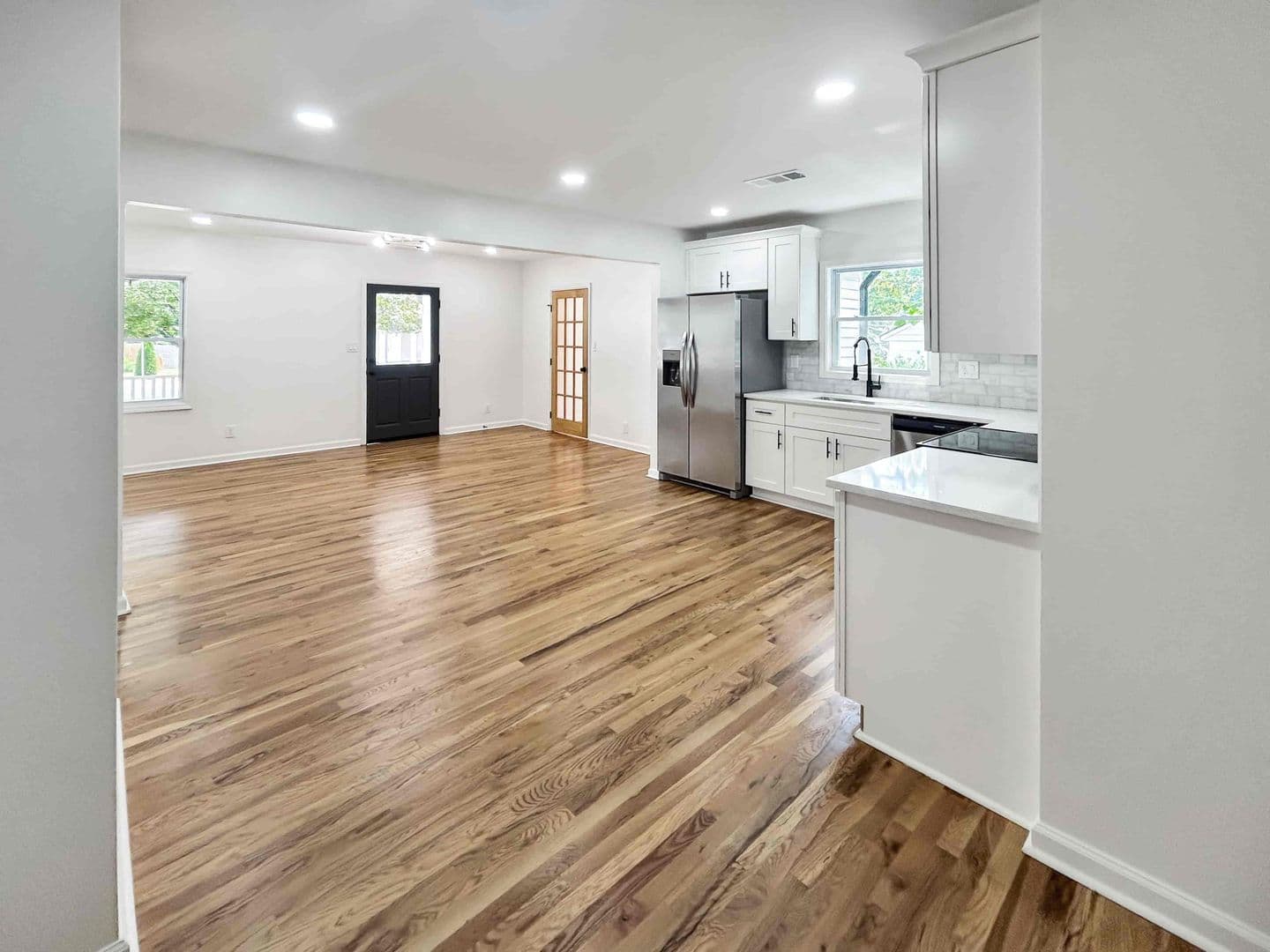 Marietta House: 230 Aviation Rd SE