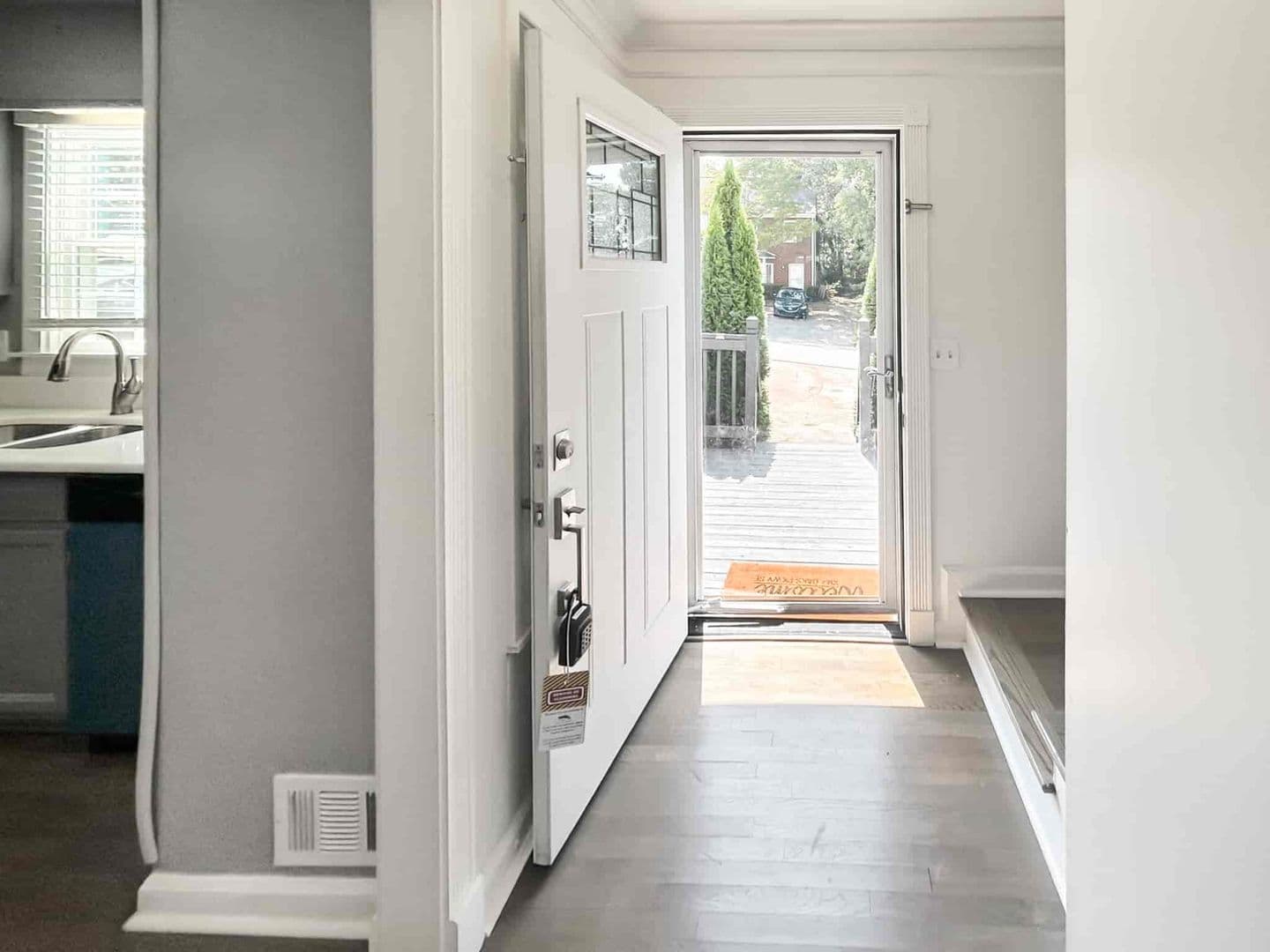 Smyrna House: 1044 Oaks Pkwy Se