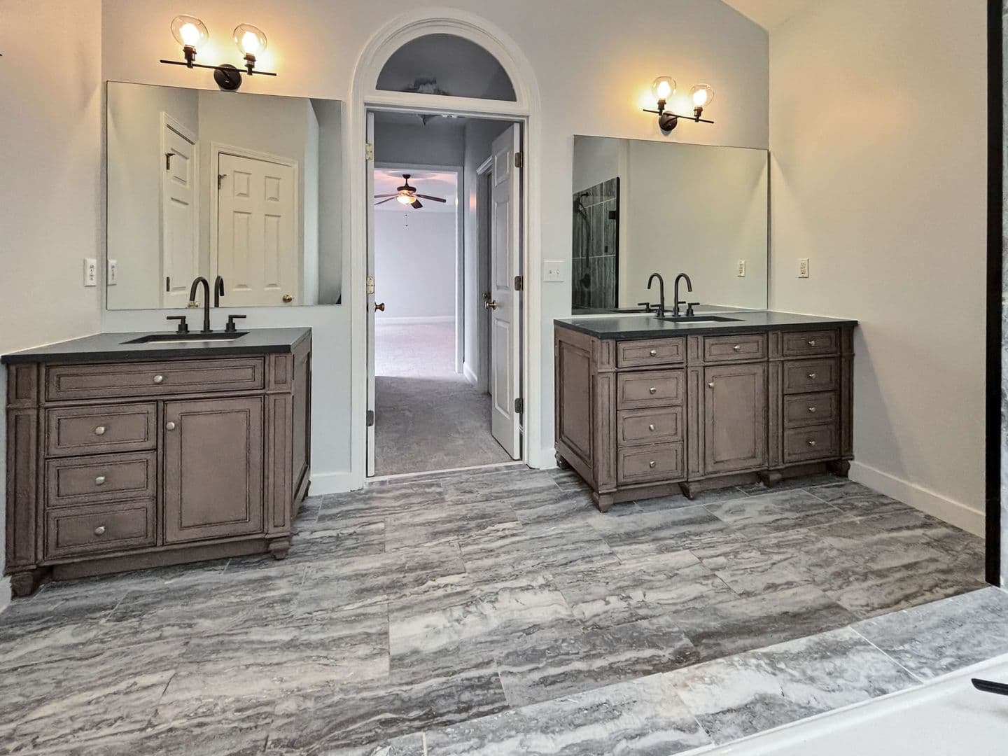 Mableton House: 5312 Vinings Lake View Sw