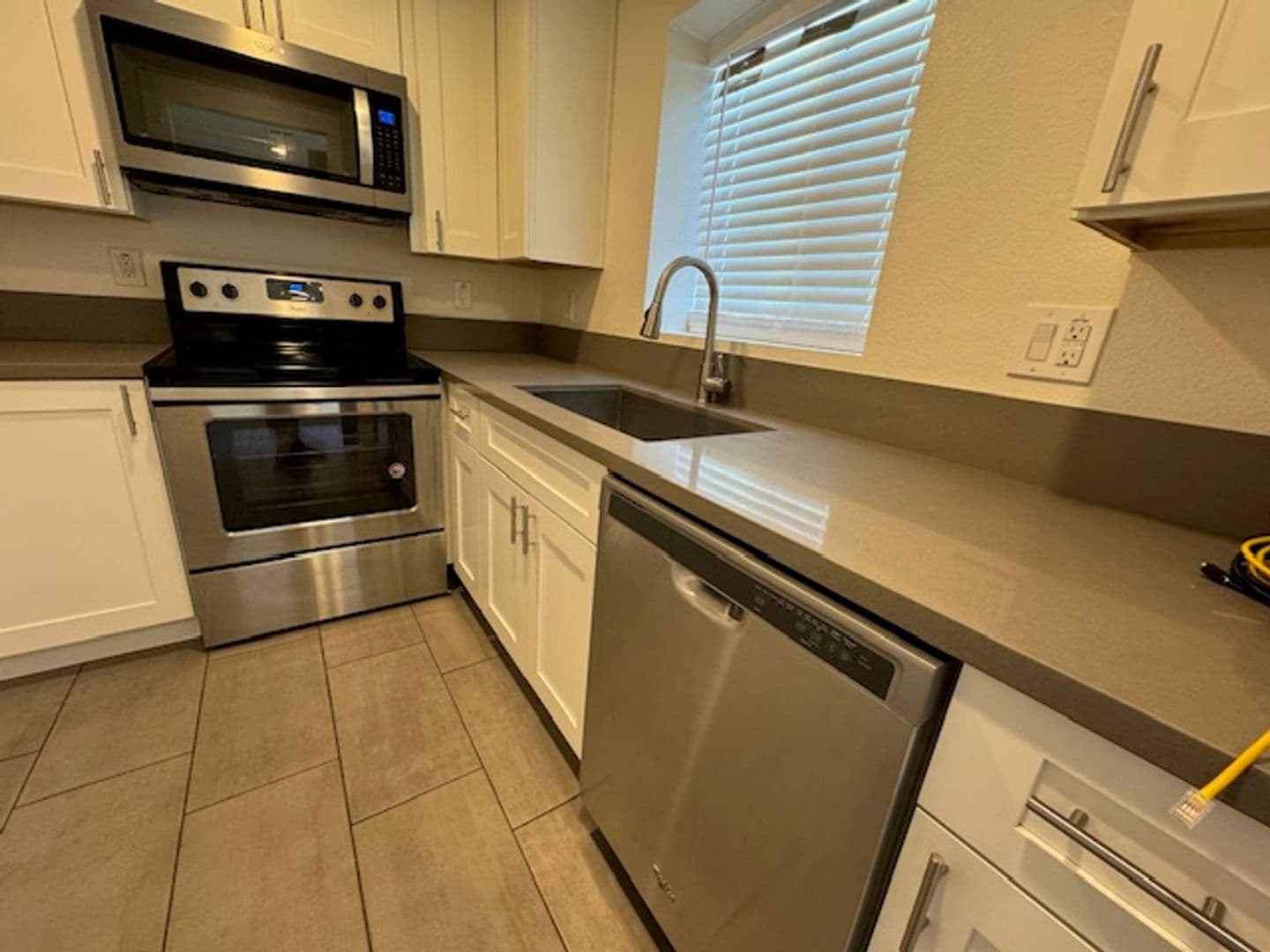 Phoenix Apartment: 646 N. 10th Ave