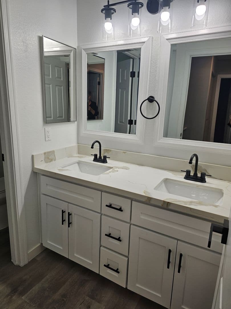 Peoria Townhome: 8930 W. Monroe St