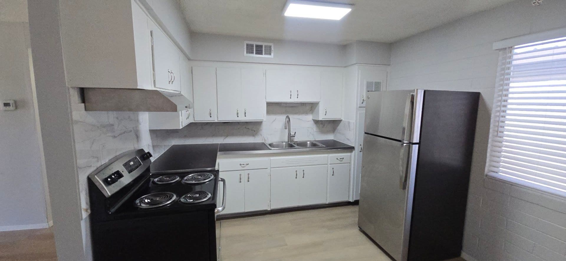 Phoenix Apartment: 6817 N. 17th Ave