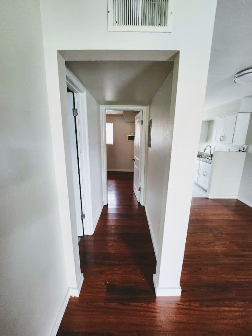 Tempe Apartment: 402 S. Beck Ave