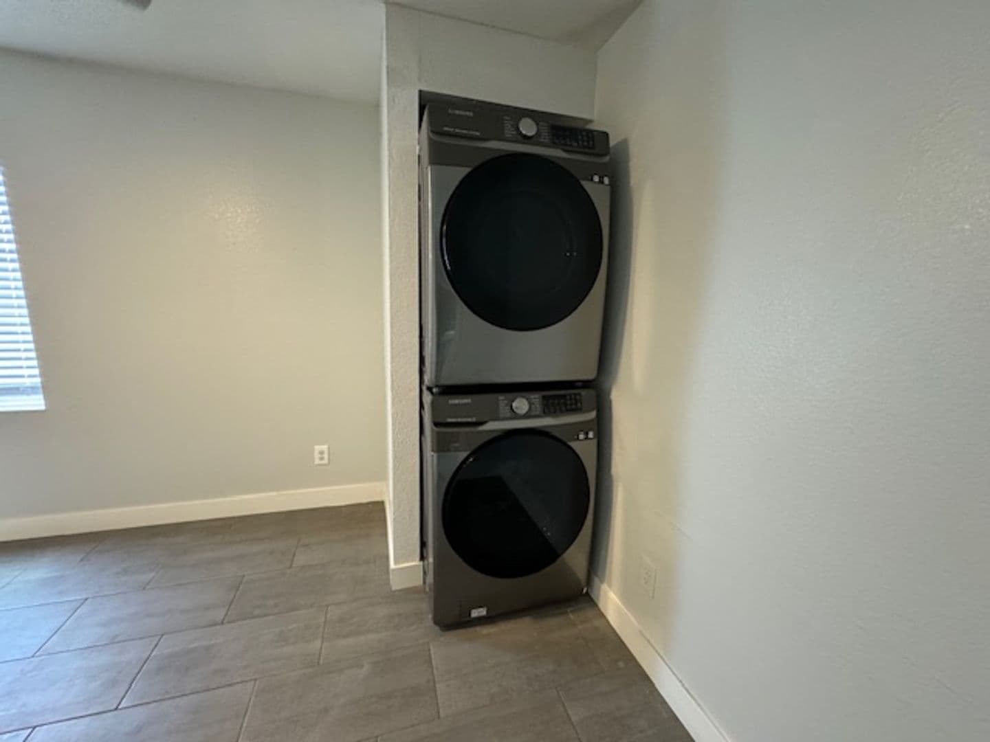 Phoenix Apartment: 646 N. 10th Ave