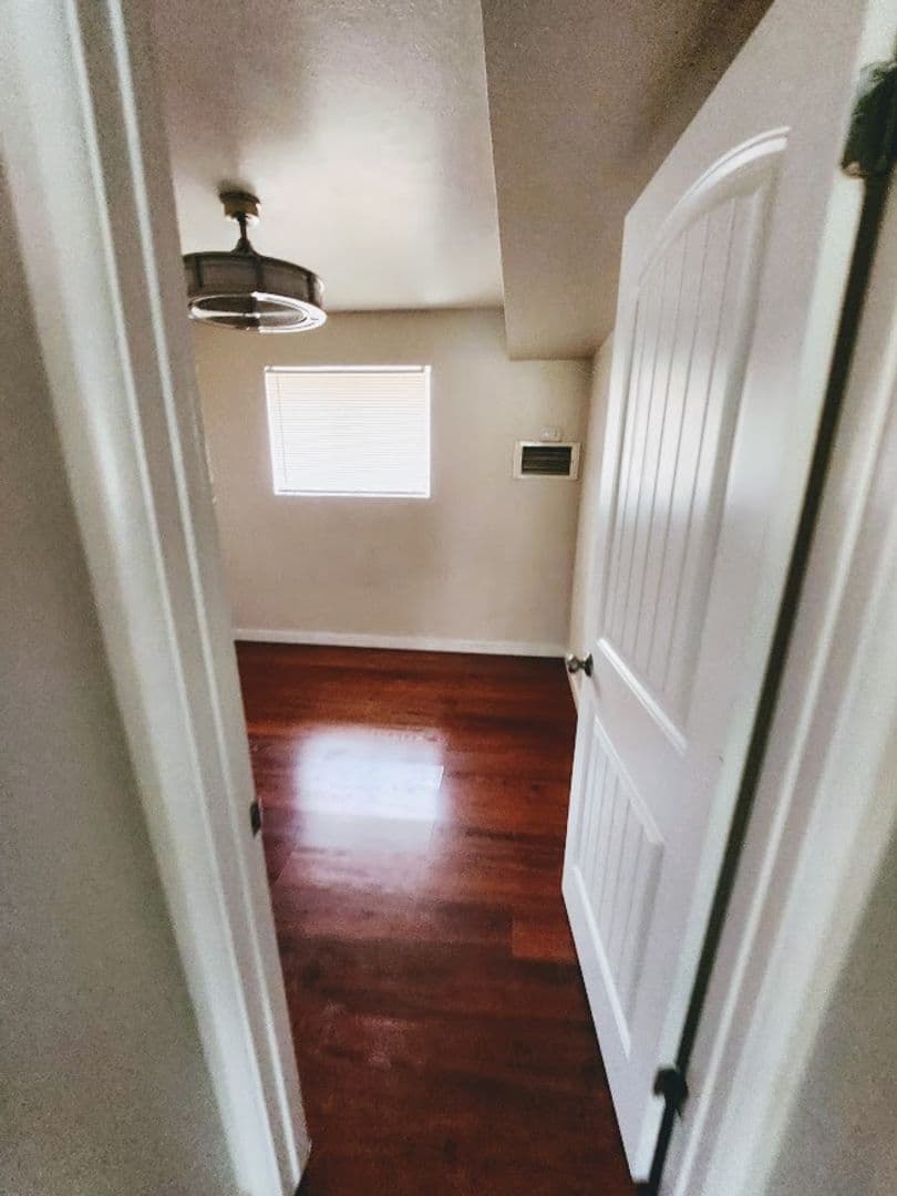 Tempe Apartment: 402 S. Beck Ave
