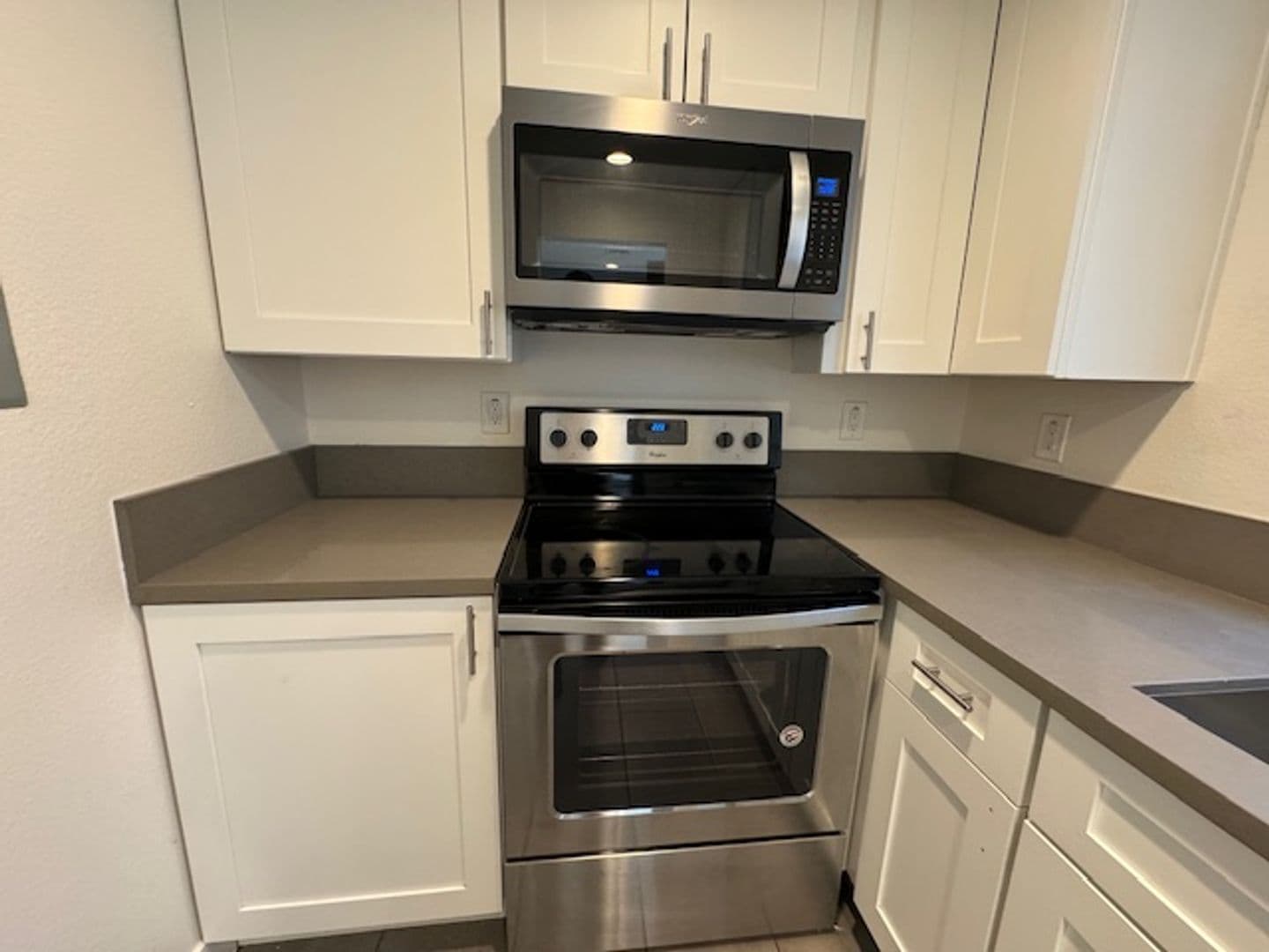 Phoenix Apartment: 646 N. 10th Ave