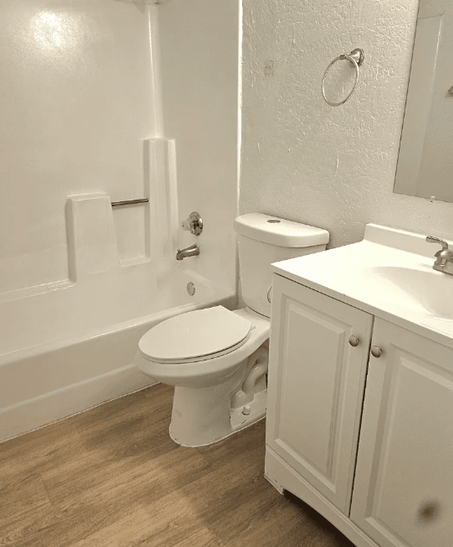 Phoenix Apartment: 510 E Hatcher Rd