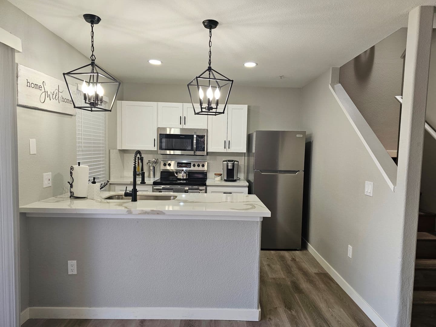 Peoria Townhome: 8930 W. Monroe St
