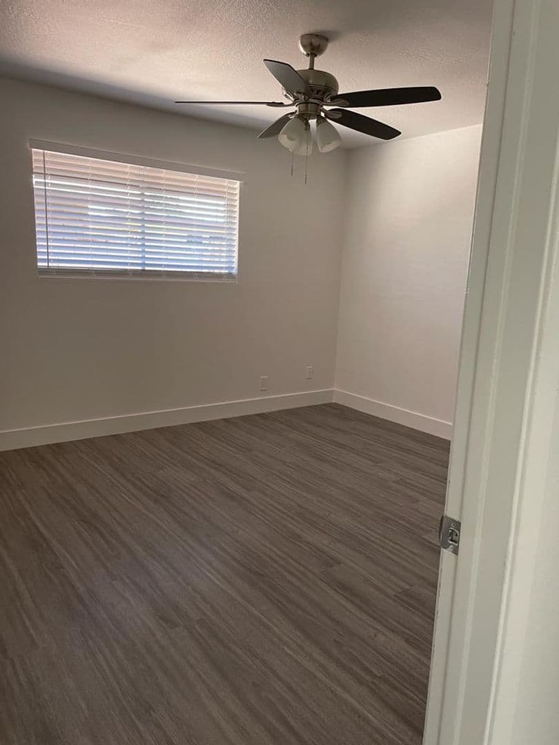 Mesa Apartment: 617-633 W. 5th Ave
