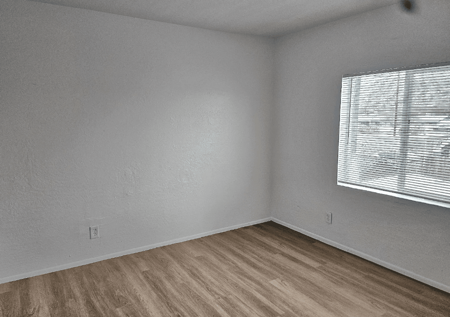 Phoenix Apartment: 510 E Hatcher Rd