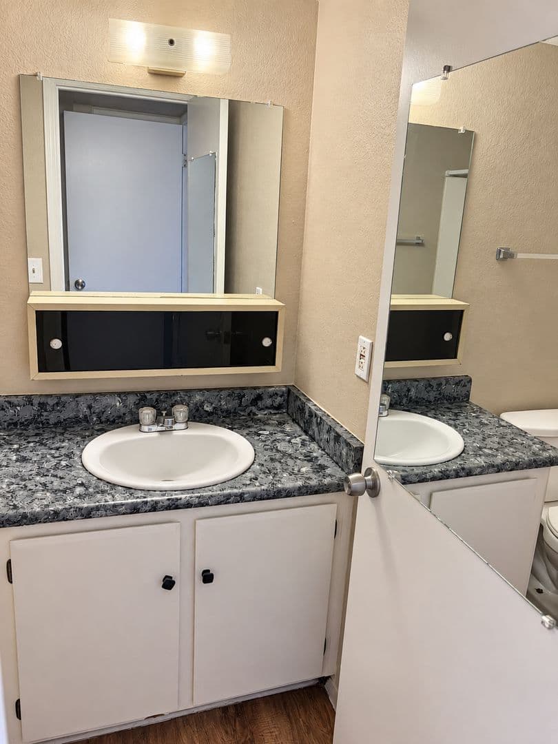 Phoenix Apartment: 1448-1452 E Cinnabar Ave