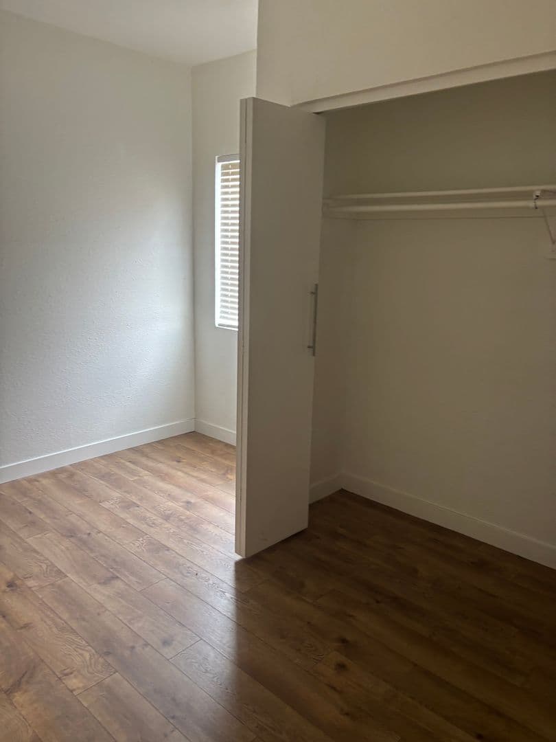 Phoenix Apartment: 1805 E Indian School Rd