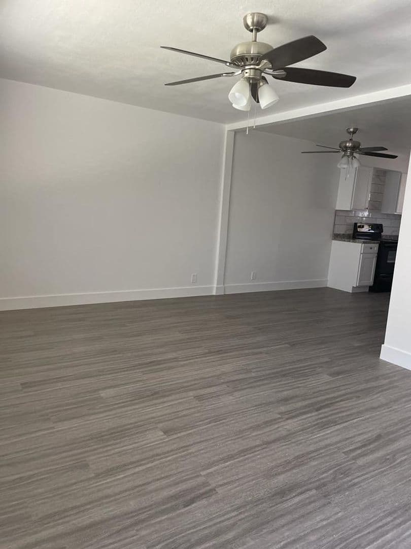 Mesa Apartment: 617-633 W. 5th Ave