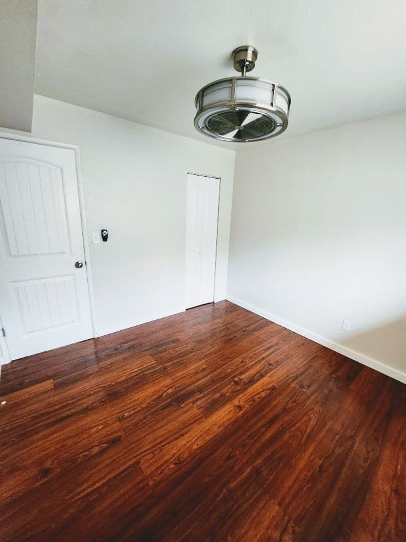 Tempe Apartment: 402 S. Beck Ave
