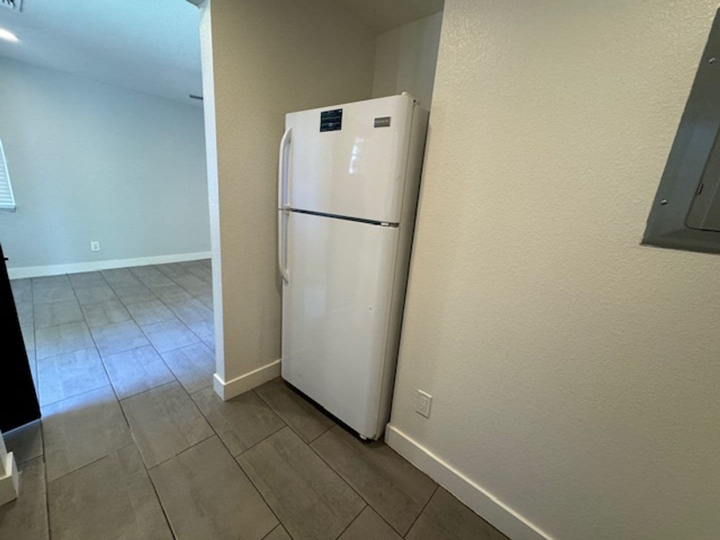 Phoenix Apartment: 646 N. 10th Ave