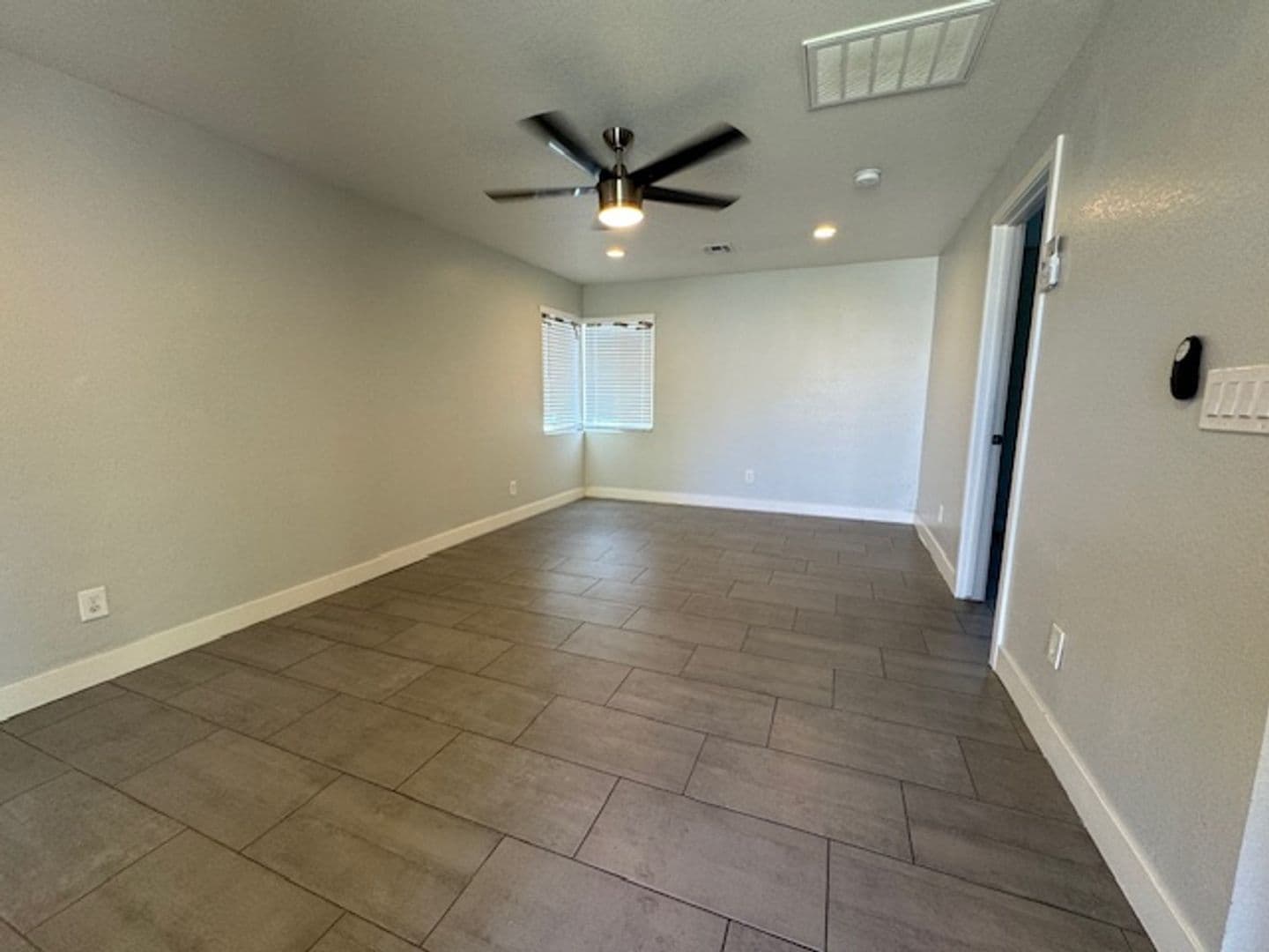 Phoenix Apartment: 646 N. 10th Ave