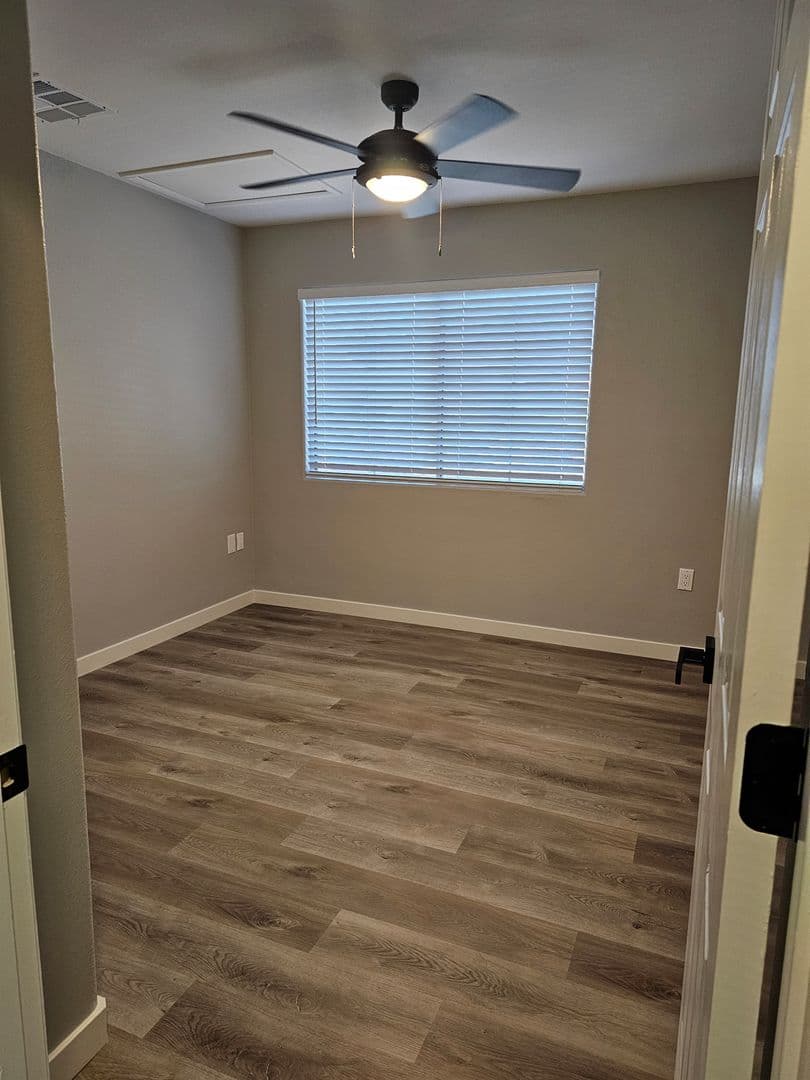 Peoria Townhome: 8930 W. Monroe St