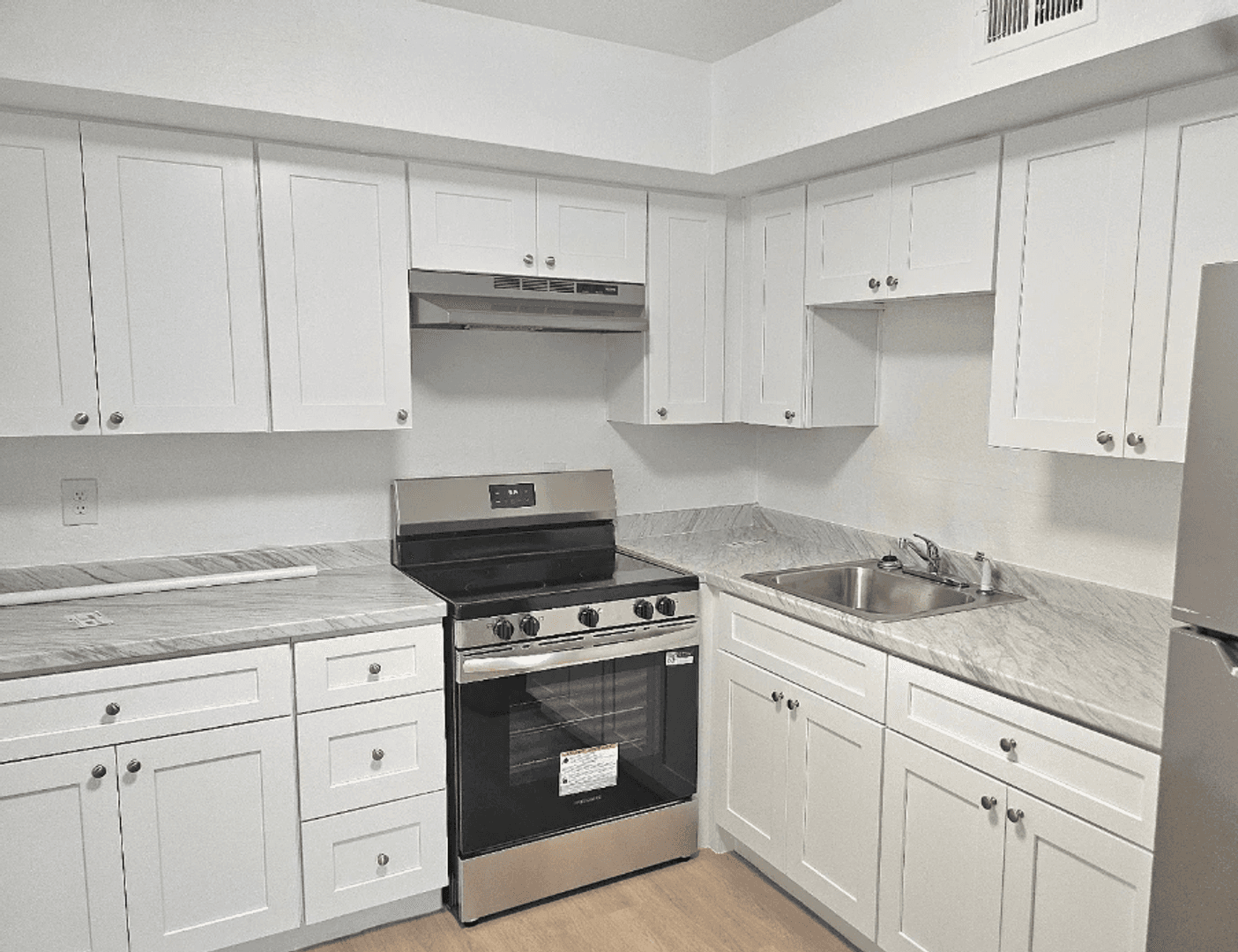 Phoenix Apartment: 510 E Hatcher Rd