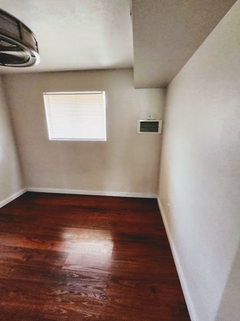Tempe Apartment: 402 S. Beck Ave