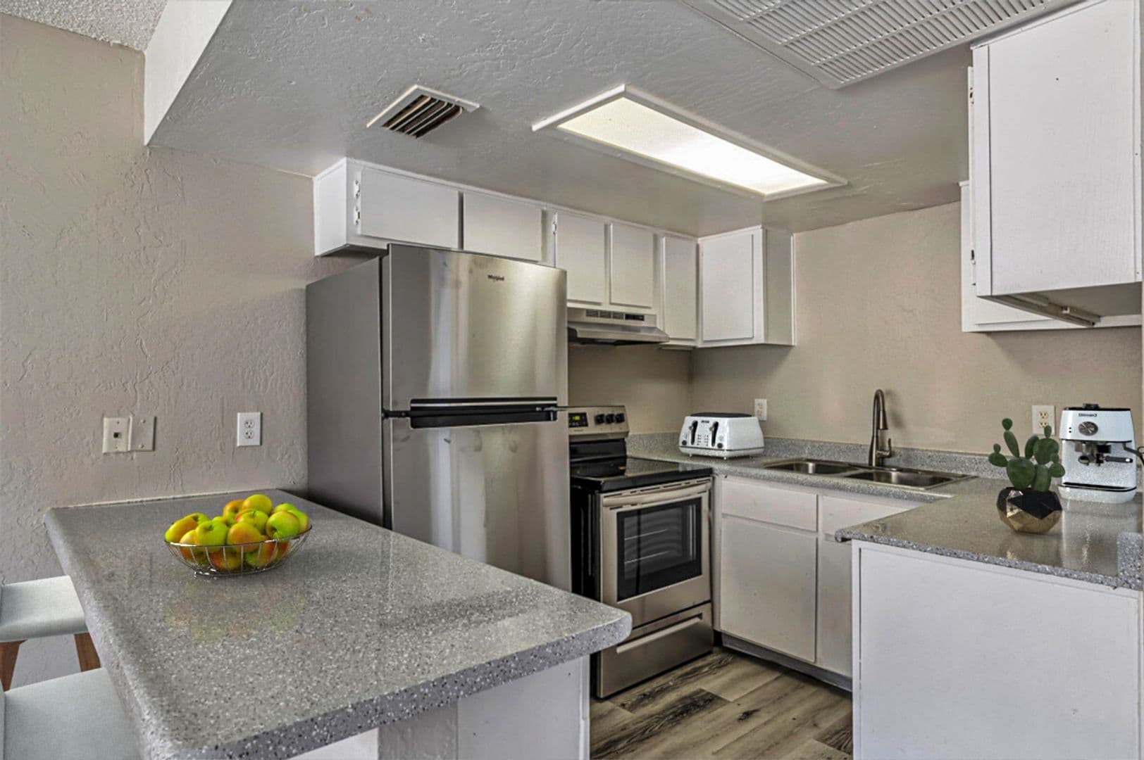 Phoenix Apartment: 21420 N 23rd Ave
