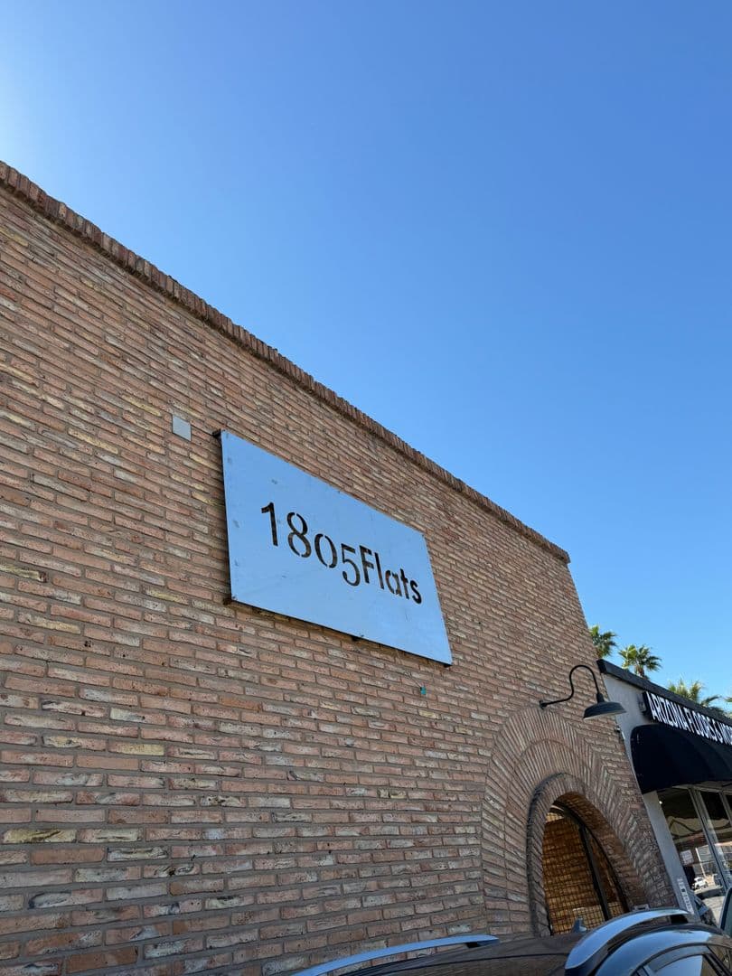 Phoenix Apartment: 1805 E Indian School Rd