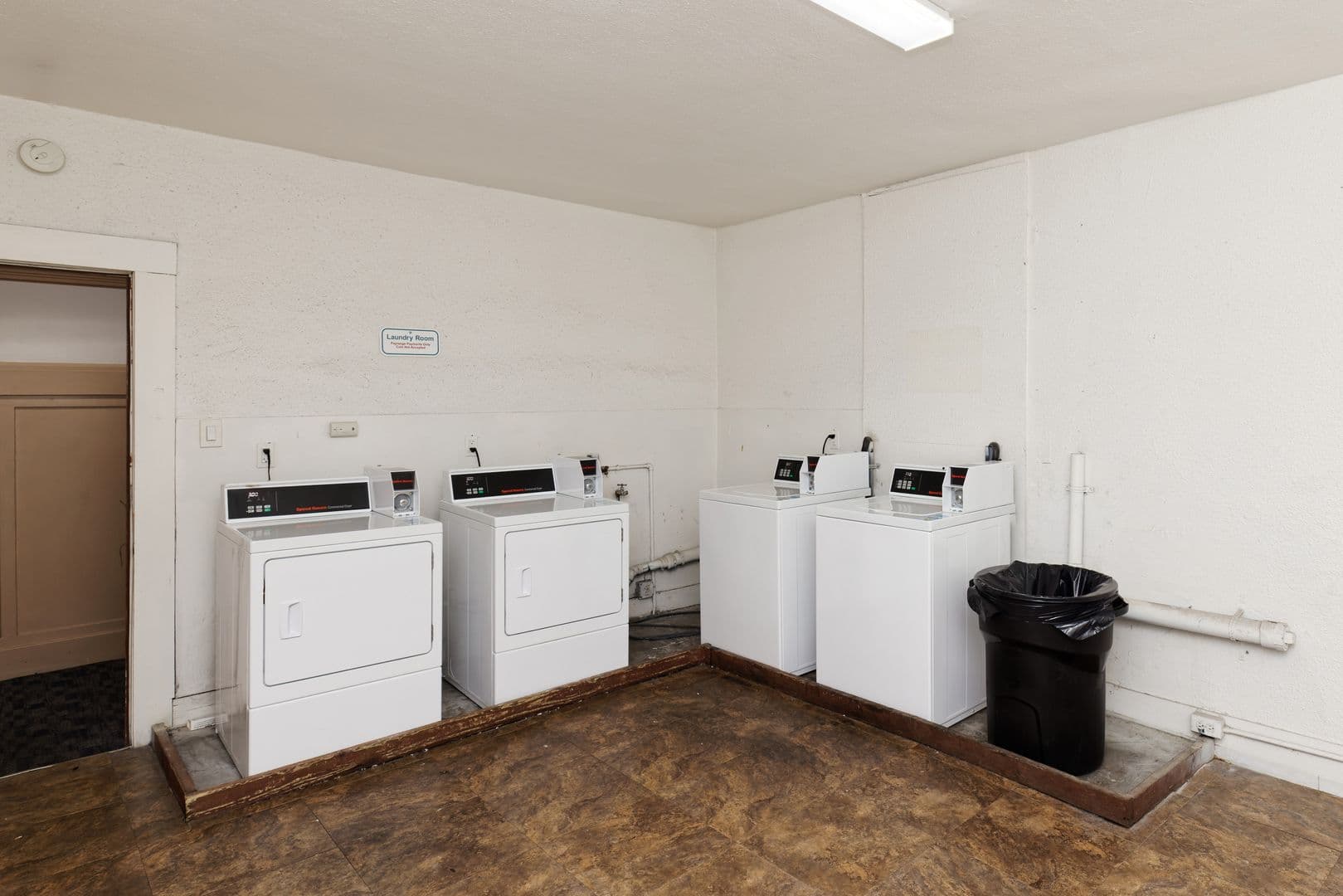 Vallejo Apartment: 807 Sutter St