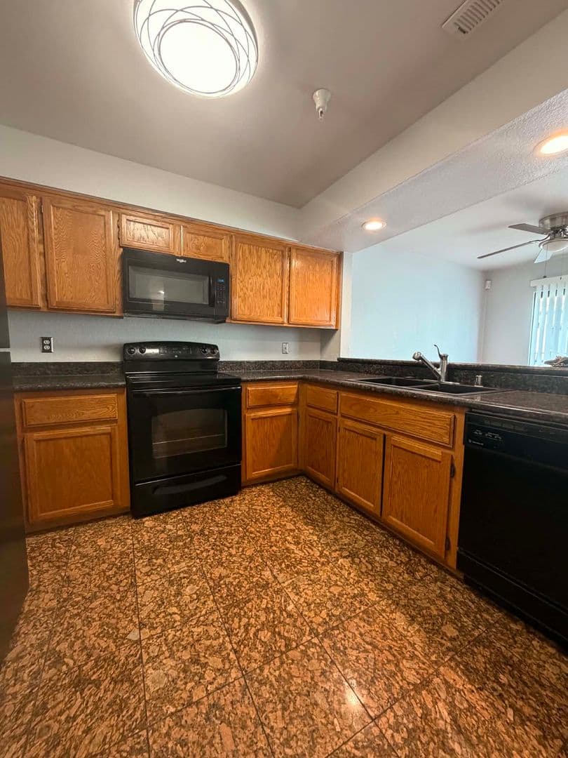Vallejo House: 1 Frisbie St