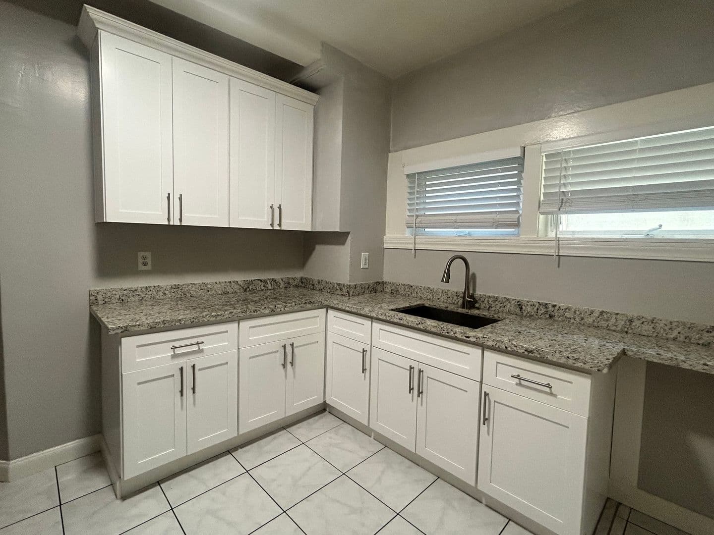 Oakland Apartment: 518 28th Street